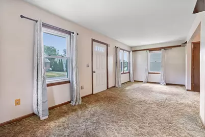 25 Prince Avenue, West Springfield, MA 01089 - Photo 8