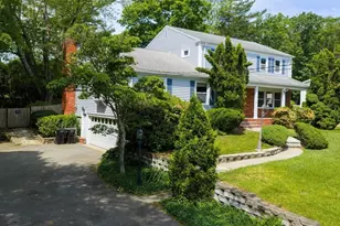 4 Merrymount Dr, Dartmouth, MA 02747 - Photo 1