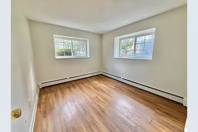 15 Staples Ave #18, Everett, MA 02149 - Photo 6