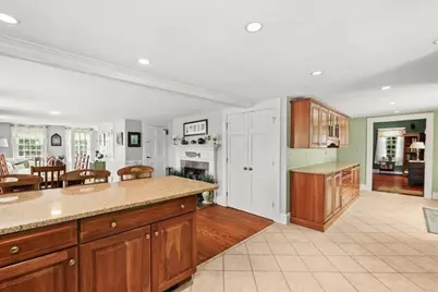 75 Center St, Pembroke, MA 02359 - Photo 6
