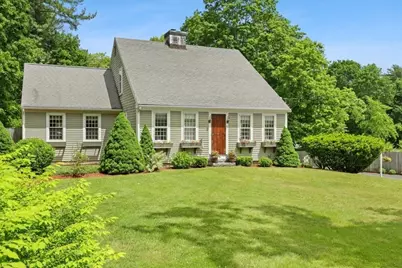 75 Center St, Pembroke, MA 02359 - Photo 2