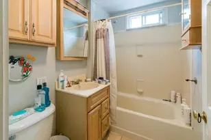 71 Manthorne Rd, Boston, MA 02132 - Photo 6