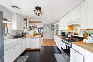 31 Forest Ave, Essex, MA 01929 - Photo 4