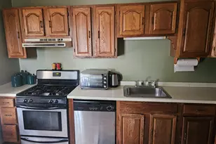 325 Mammoth Rd, Lowell, MA 01854 - Photo 8