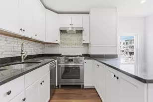 151 L St, Boston, MA 02127 - Photo 4