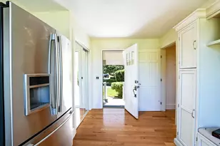 18 Stratford Dr, Dartmouth, MA 02747 - Photo 10