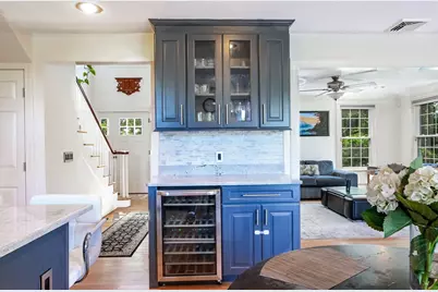 18 Stratford Dr, Dartmouth, MA 02747 - Photo 8