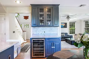18 Stratford Dr, Dartmouth, MA 02747 - Photo 8