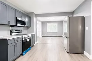 65 Fargo St, Springfield, MA 01119 - Photo 2