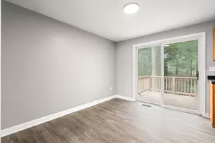 1020 Somerset Ave, Dighton, MA 02764 - Photo 10
