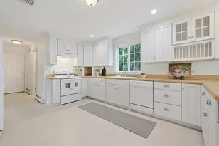 21 Winsor Dr, North Attleboro, MA 02760 - Photo 10