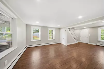 286 Blackstone St, Uxbridge, MA 01569 - Photo 10