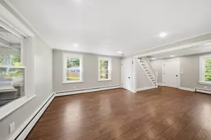 286 Blackstone St, Uxbridge, MA 01569 - Photo 10