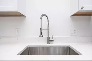 80 Middlesex St, Lowell, MA 01852 - Photo 8