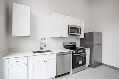 80 Middlesex St #103, Lowell, MA 01852 - Photo 4