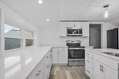 47 Railroad Ave #2, Rowley, MA 01969 - Photo 6