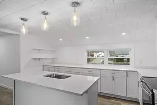 47 Railroad Ave, Rowley, MA 01969 - Photo 4