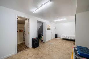 2 Amesbury St, Worcester, MA 01605 - Photo 30