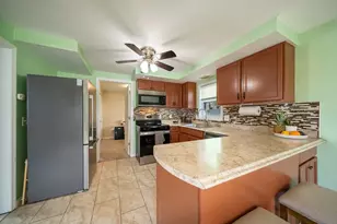 2 Amesbury St, Worcester, MA 01605 - Photo 8