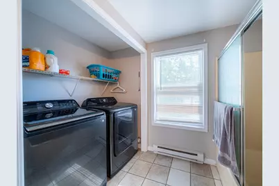 2 Amesbury St, Worcester, MA 01605 - Photo 14