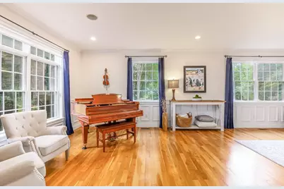 10 Strawberry Knoll Dr, Sutton, MA 01590 - Photo 4