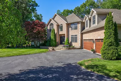 10 Strawberry Knoll Dr, Sutton, MA 01590 - Photo 2