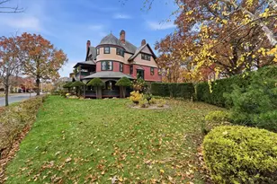 1176 Worthington St, Springfield, MA 01109 - Photo 40