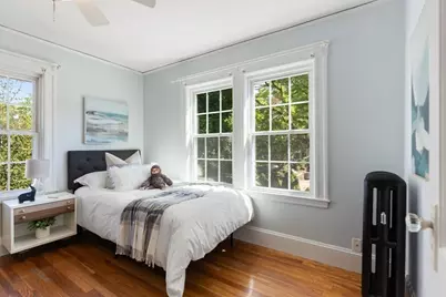 43 Trenton St, Melrose, MA 02176 - Photo 24