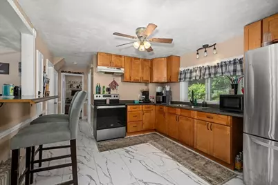 27 Lavallee Ter, Worcester, MA 01603 - Photo 2