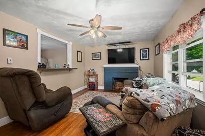27 Lavallee Ter, Worcester, MA 01603 - Photo 8