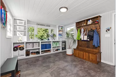 9 Phelps St, Salem, MA 01970 - Photo 14
