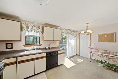 16 Lexington Dr, Barnstable, MA 02601 - Photo 6