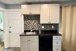 11-11A Barstow St, Malden, MA 02148 - Photo 10