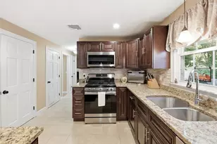 45 Constitution Dr, Leominster, MA 01453 - Photo 16