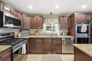 45 Constitution Dr, Leominster, MA 01453 - Photo 14