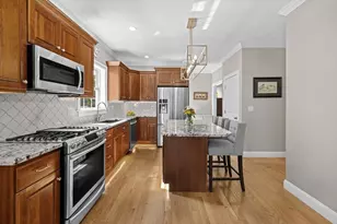 304 Quaker St, Northbridge, MA 01534 - Photo 10