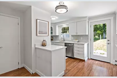 341 Seaview Ave, Swansea, MA 02777 - Photo 18