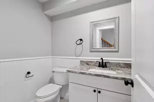 10-12 King St, Fitchburg, MA 01420 - Photo 6