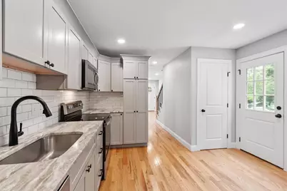 10-12 King St, Fitchburg, MA 01420 - Photo 8