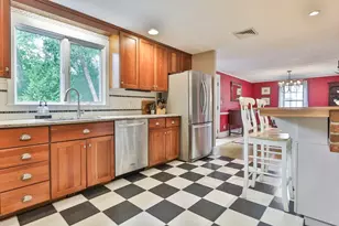 33 Reynolds Rd, Wakefield, MA 01880 - Photo 12