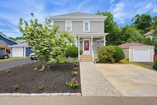 80 Pearl St, Middleborough, MA 02346 - Photo 1