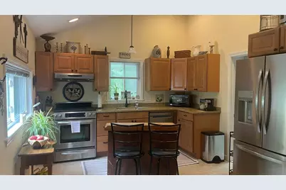 171 Mill St, Raynham, MA 02767 - Photo 8