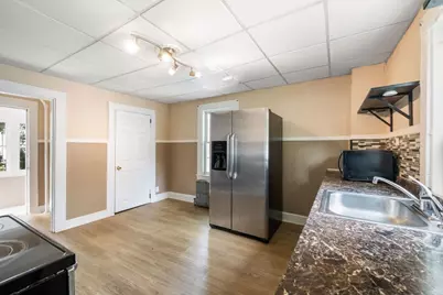 8 Pulaski St, Peabody, MA 01960 - Photo 10