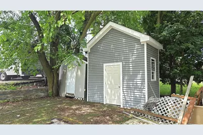 6 Warden St, Worcester, MA 01604 - Photo 32