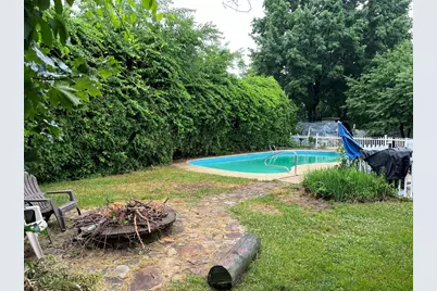 36 Duxbury St, Providence, RI 02909 - Photo 2