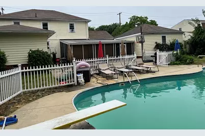 36 Duxbury St, Providence, RI 02909 - Photo 4