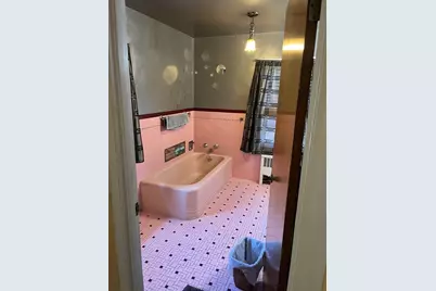 36 Duxbury St, Providence, RI 02909 - Photo 18