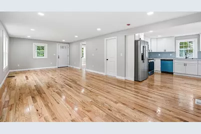 112 Epworth St, Worcester, MA 01610 - Photo 14
