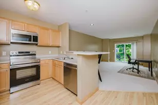211 Central St, Norwood, MA 02062 - Photo 2