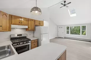 17 Cochrane St, Methuen, MA 01844 - Photo 4